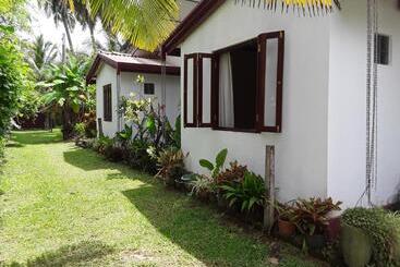 پانسیون Karl Holiday Bungalow