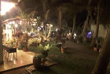 پانسیون Karl Holiday Bungalow