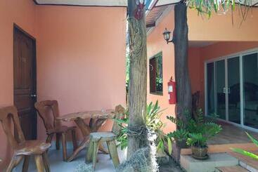 استراحتگاه Discovery House Hotel Sha Plus