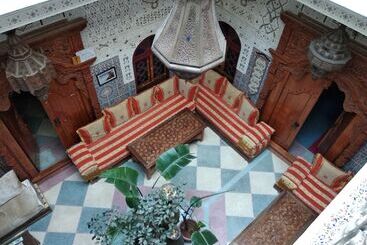 ریاض Ryad Bab Berdaine