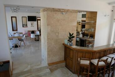 Egria Apartments