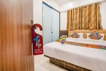 Fabhotel Grand Inn