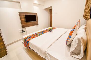 Fabhotel Grand Inn