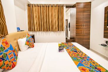 Fabhotel Grand Inn