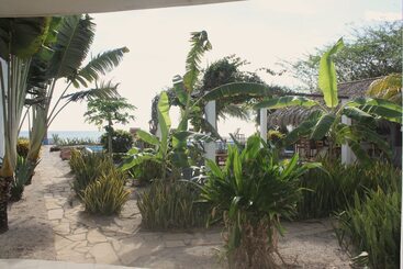 هتل Costa Oeste
