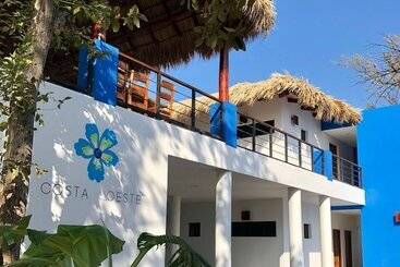 هتل Costa Oeste