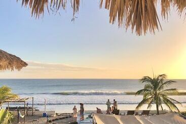 هتل Costa Oeste
