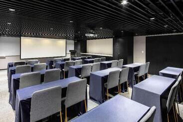 Отель Mercure Ambassador Seoul Hongdae
