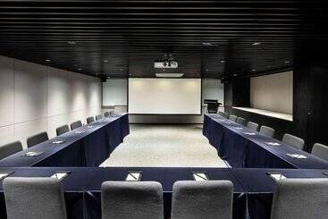 Отель Mercure Ambassador Seoul Hongdae