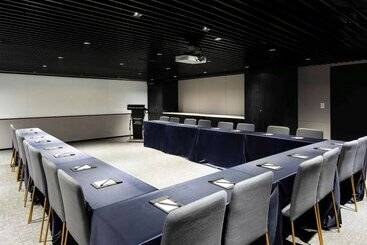 Отель Mercure Ambassador Seoul Hongdae