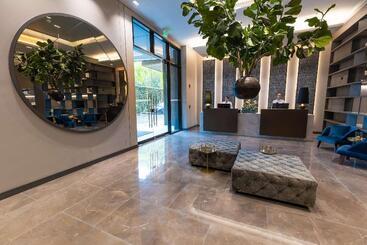 هتل York Luxury Suites Medellin By Preferred
