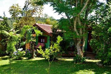 پانسیون Tirol Chalés