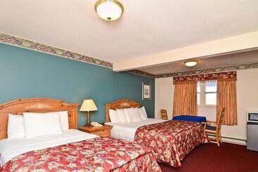هتل Americas Best Value Inn Stonington Mystic