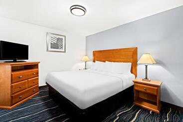 هتل Americas Best Value Inn Stonington Mystic