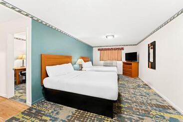 هتل Americas Best Value Inn Stonington Mystic