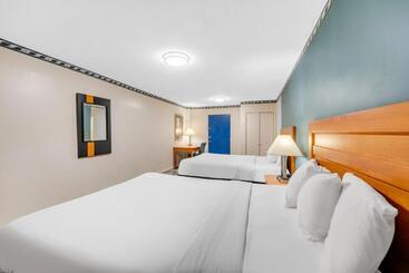 هتل Americas Best Value Inn Stonington Mystic