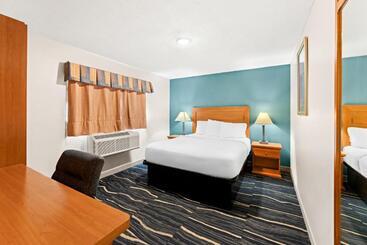 هتل Americas Best Value Inn Stonington Mystic
