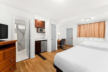 هتل Americas Best Value Inn Stonington Mystic