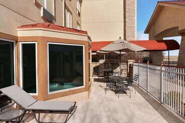 هتل Baymont By Wyndham Springfield I44