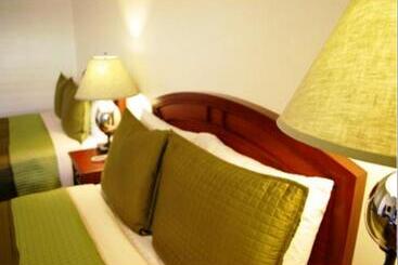 هتل Bella Capri Inn And Suites