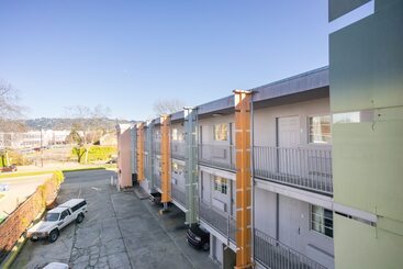 هتل Berkeley Inn
