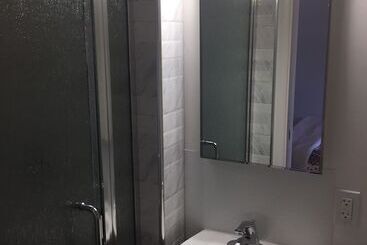 هتل Berkeley Inn
