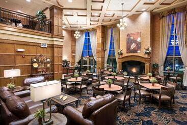 Clubhouse Hotel Sioux Falls
