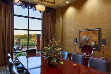 Clubhouse Hotel Sioux Falls