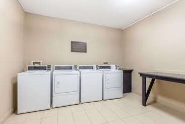 Hotel Comfort Inn & Suites Crystal Inn Sportsplex