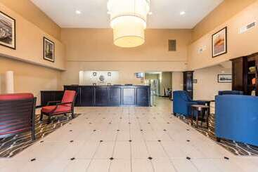 Hotel Comfort Inn & Suites Crystal Inn Sportsplex