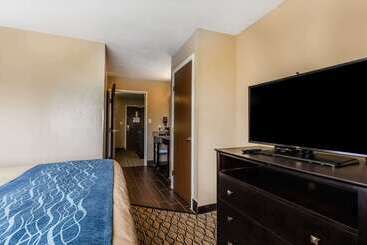 Hotel Comfort Inn & Suites Crystal Inn Sportsplex