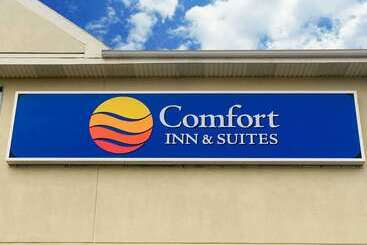 هتل Comfort Inn & Suites Crystal Inn Sportsplex