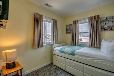 هتل Daytona Inn And Suites