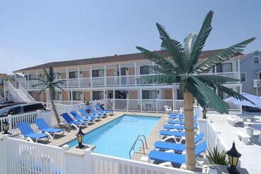 هتل Daytona Inn And Suites