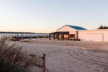 هتل Ehp Resort & Marina