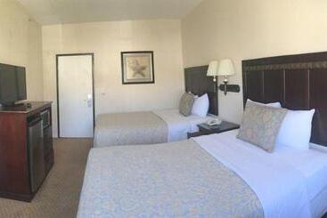 هتل Harborview Inn & Suitesconvention Centerairportgaslampseaworldzoobalboa Park