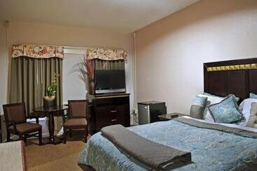هتل Harborview Inn & Suitesconvention Centerairportgaslampseaworldzoobalboa Park