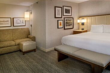هتل Hilton St. Louis At The Ballpark