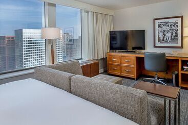 هتل Hilton St. Louis At The Ballpark