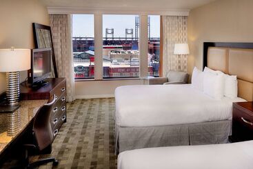 هتل Hilton St. Louis At The Ballpark
