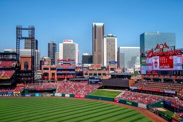 هتل Hilton St. Louis At The Ballpark