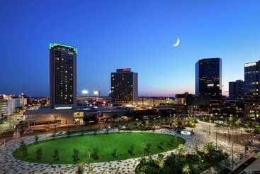 هتل Hilton St. Louis At The Ballpark