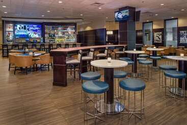 هتل Hilton St. Louis At The Ballpark