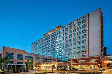هتل Indianapolis Marriott Downtown