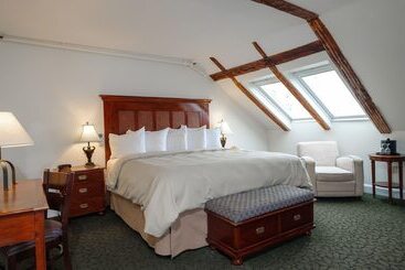 هتل Jailhouse Inn