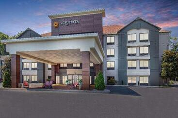هتل La Quinta Inn By Wyndham Pigeon Forgedollywood