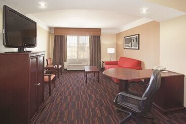 هتل La Quinta By Wyndham Albuquerque Midtown Newly Renovated
