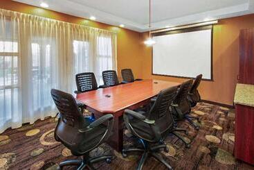 هتل La Quinta By Wyndham Albuquerque Midtown Newly Renovated