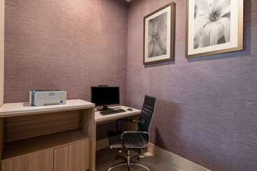 هتل La Quinta Inn & Suites By Wyndham Atlanta Stockbridge