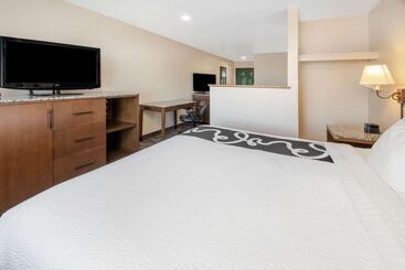 هتل La Quinta By Wyndham Belgrade   Bozeman Airport